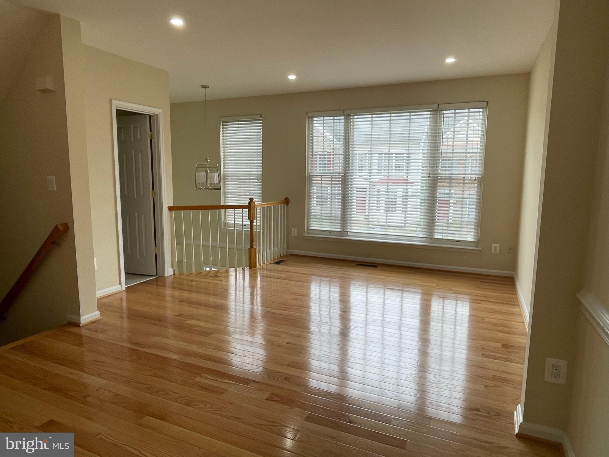 9058 Two Bays Road Lorton, VA 22079 - Photo 10 of 32 Living Room - Dining Room area