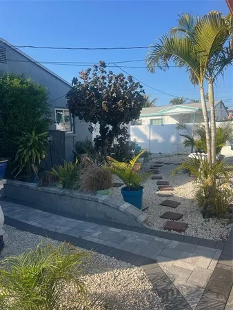 $1,900 | 605 69th Avenue, Unit 1, St. Pete Beach, FL 33706