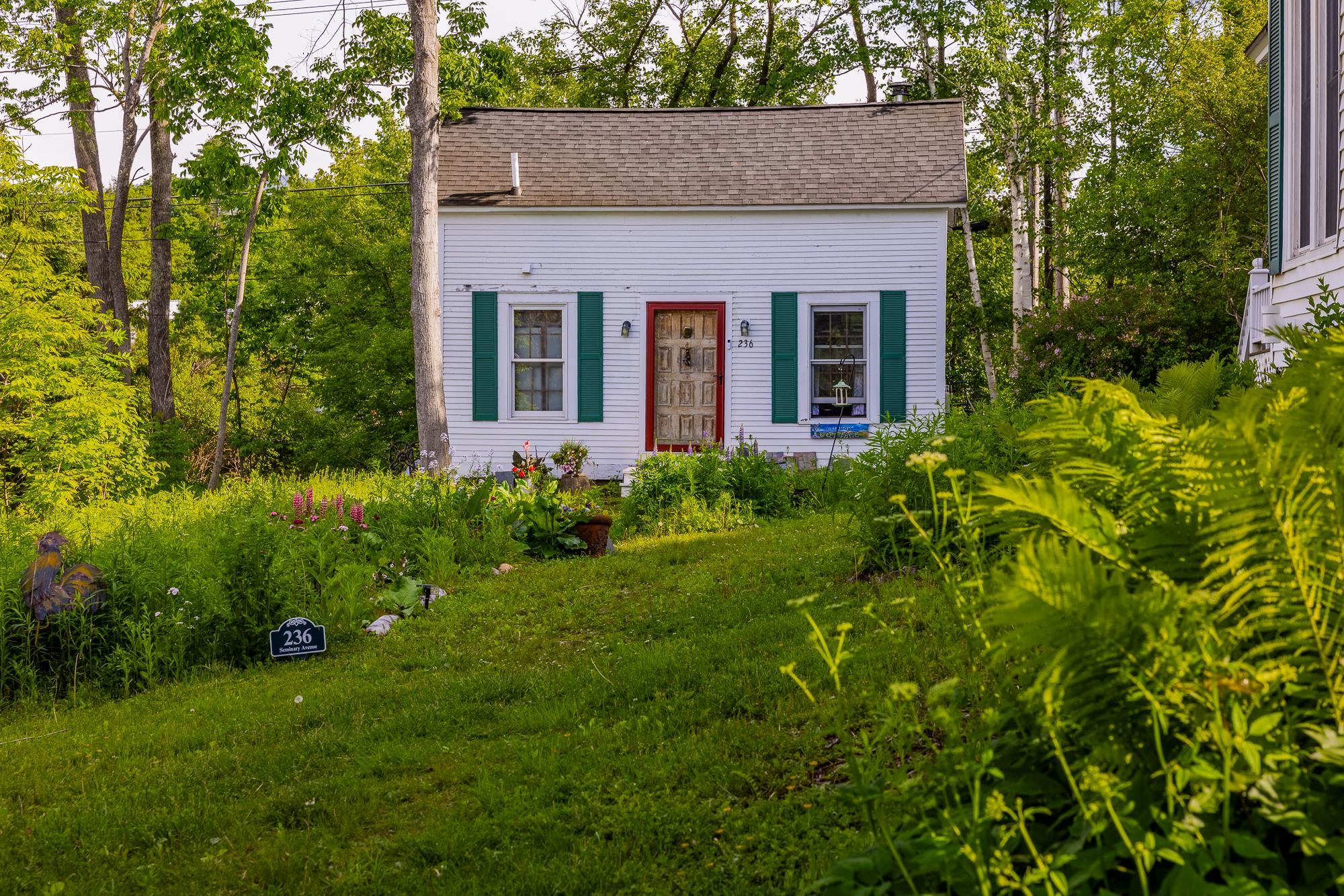 238 Seminary Avenue Manchester, VT 05254 - Photo 5 of 56