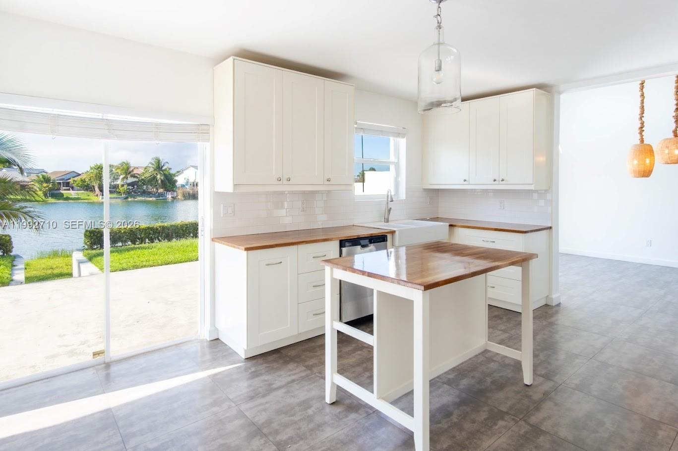 15511 Southwest 59th Street Miami, FL 33193 - Photo 4 of 43