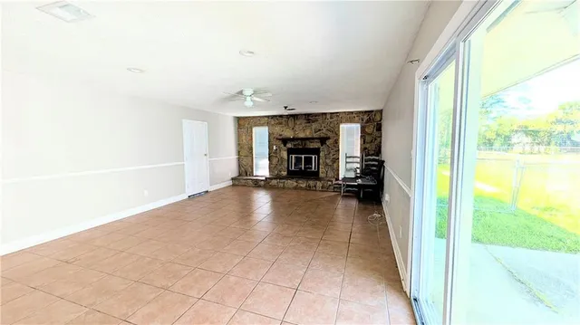 $1,700 | 117 Mandy Drive, Avondale, LA 70094