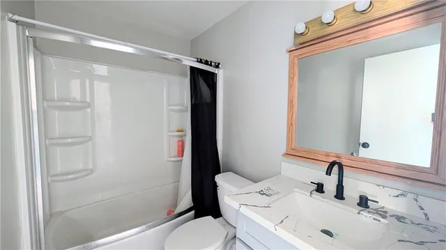 $1,700 | 117 Mandy Drive, Avondale, LA 70094