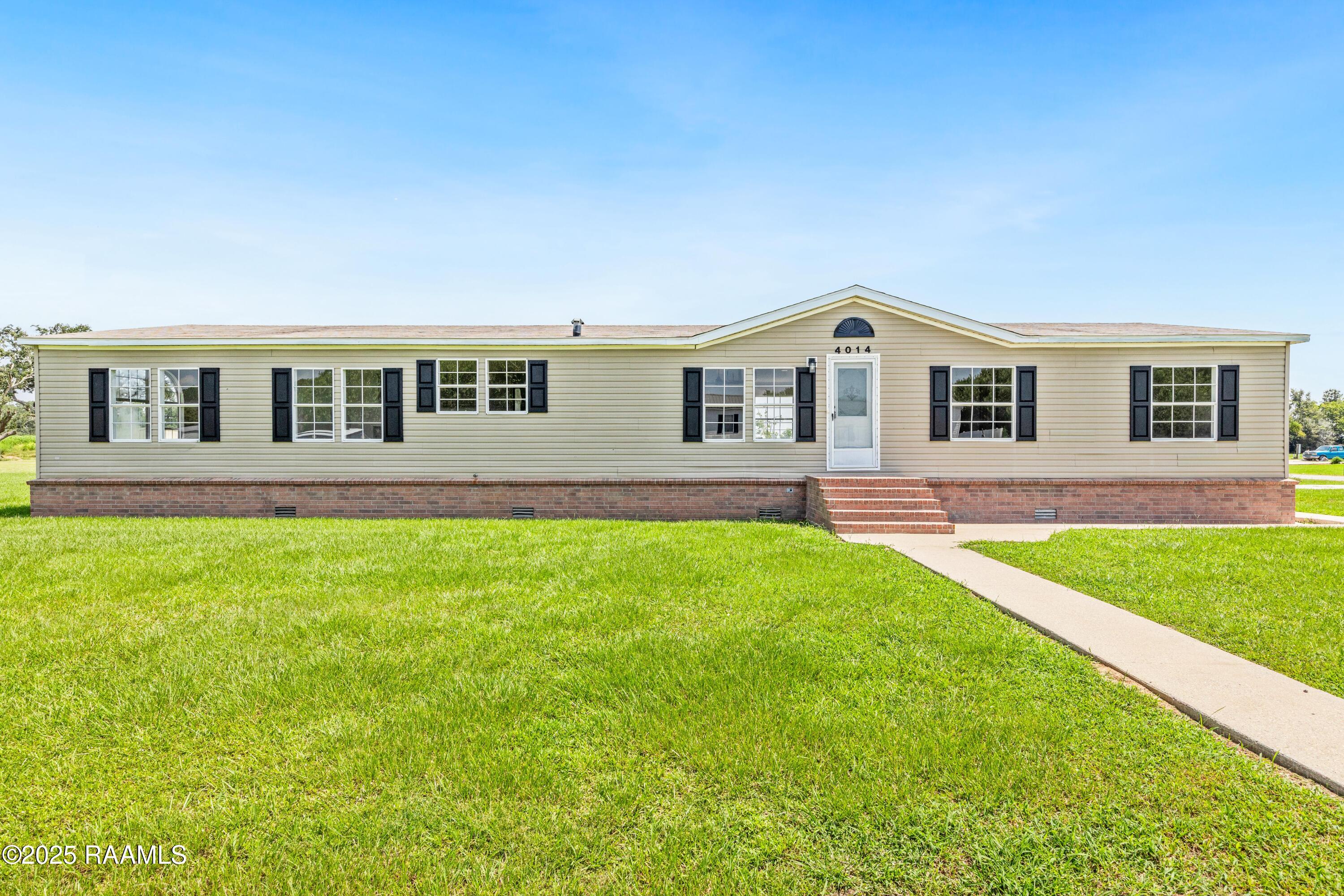 4014 Rue Martine New Iberia, LA 70560 - Photo 2 of 32