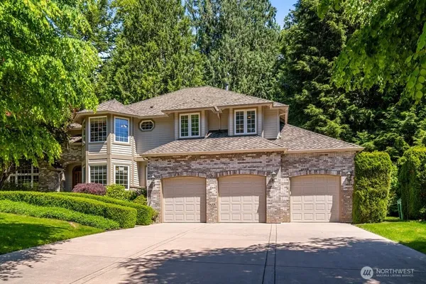 $1,600,000 | 19710 222nd Avenue Northeast, Woodinville, WA 98077