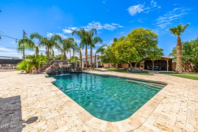 a view of a entrance to house