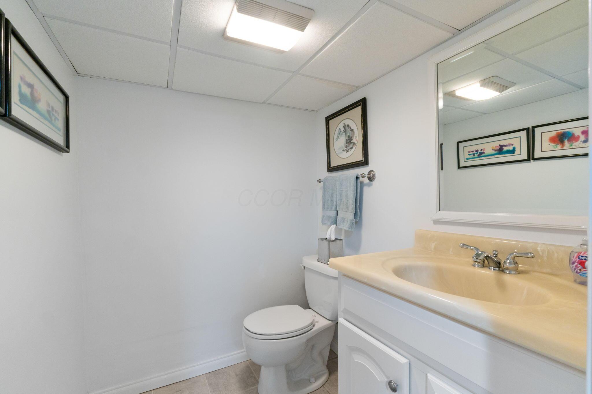 2134 Yorkshire Road Columbus, OH 43221 - Photo 50 of 53 2134 Yorkshire Rd (Interior)-77