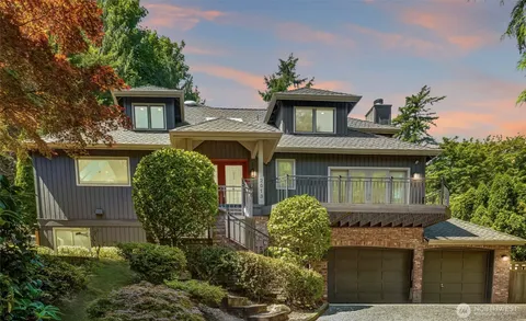$1,595,000 | 2513 225th Place Northeast, Sammamish, WA 98074