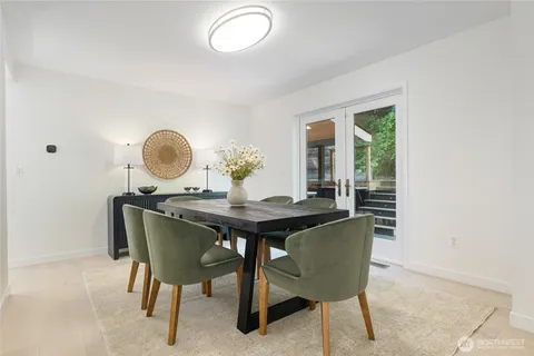 $1,595,000 | 2513 225th Place Northeast, Sammamish, WA 98074