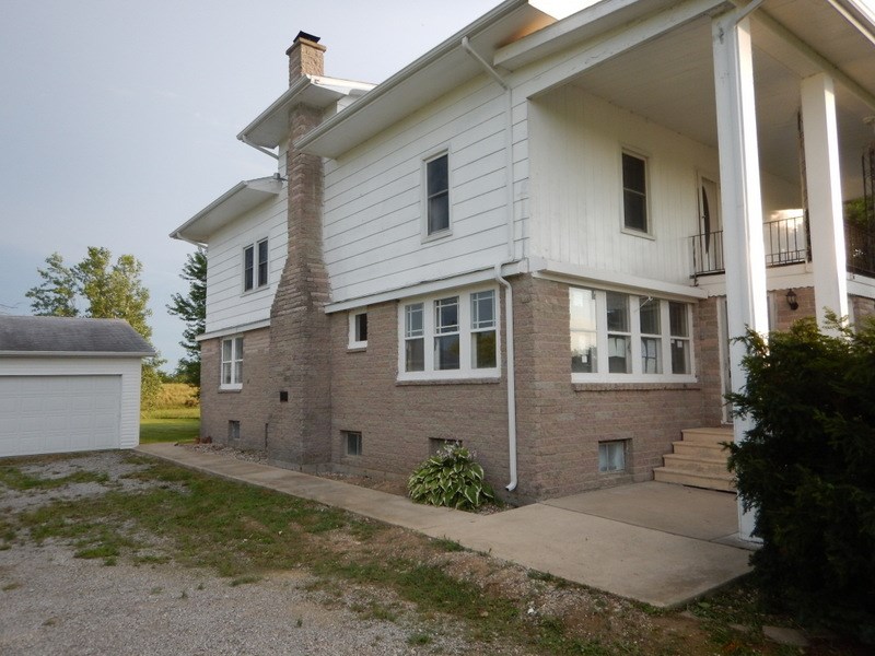 9801 Hamilton Road Yoder, IN 46798 - Photo 3 of 33