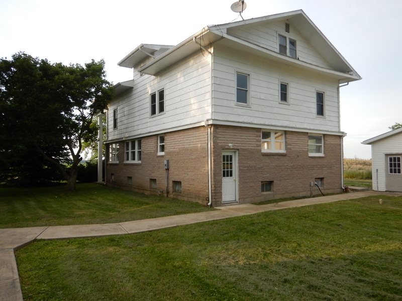 9801 Hamilton Road Yoder, IN 46798 - Photo 4 of 33