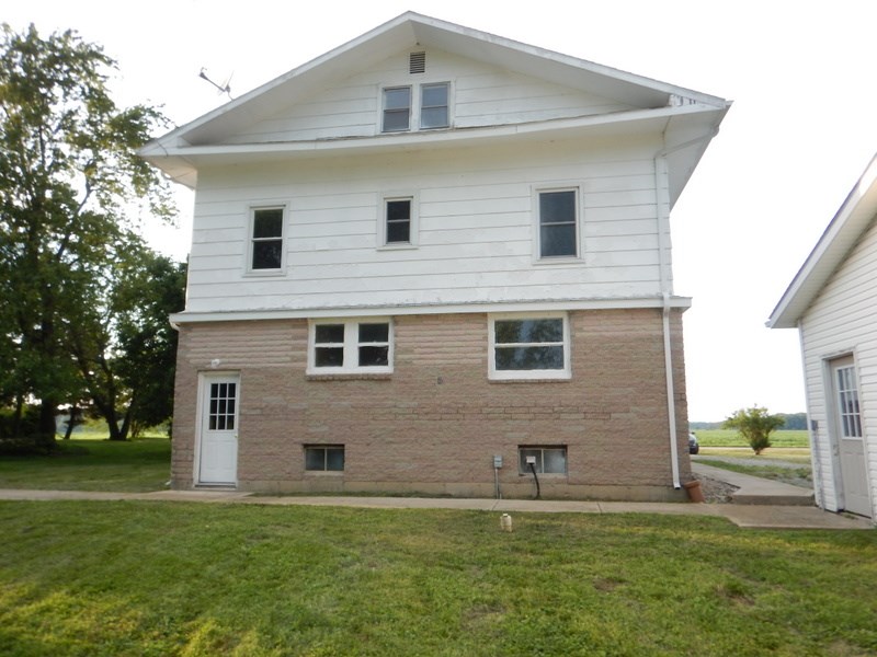 9801 Hamilton Road Yoder, IN 46798 - Photo 5 of 33