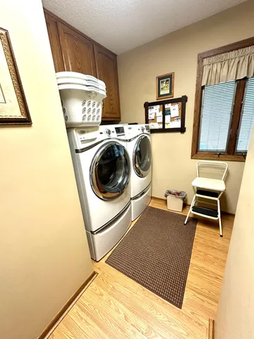 $579,000 | 1206 South Shore Drive, Worthington, MN 56187