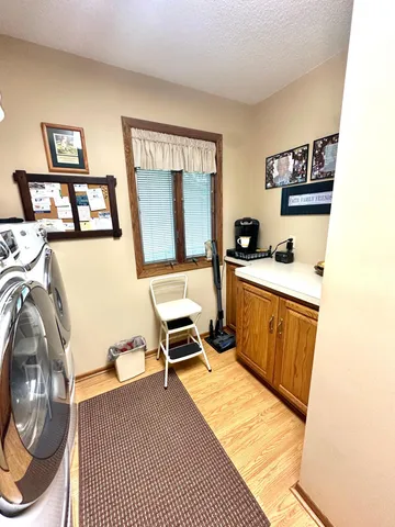 $579,000 | 1206 South Shore Drive, Worthington, MN 56187