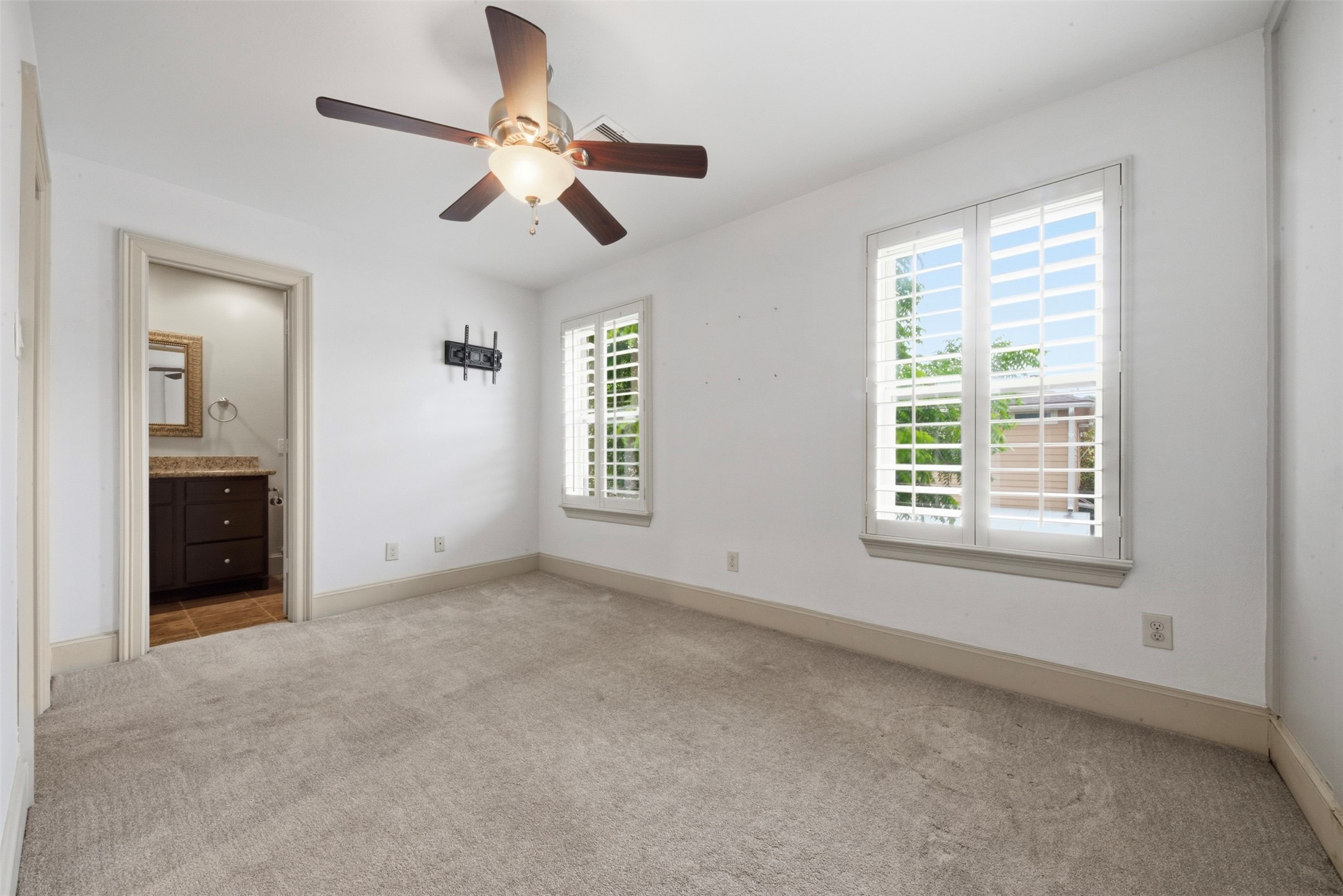 5929 Kansas Street Houston, TX 77007 - Photo 16 of 30 Bedroom #2