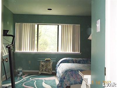 1544 Creekside Road Whitehall, PA 18052 - Photo 4 of 9
