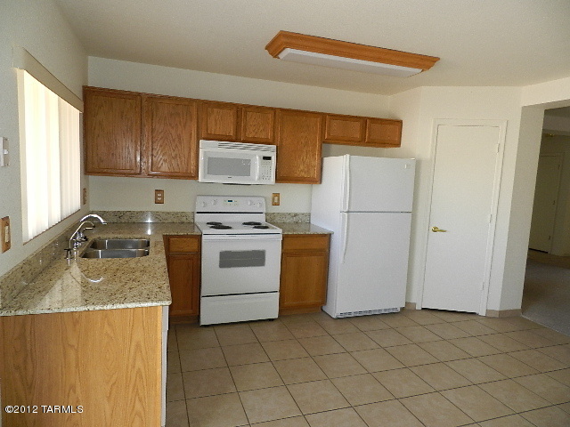 7847 East Rooner Drive Tucson, AZ 85730 - Photo 9 of 19