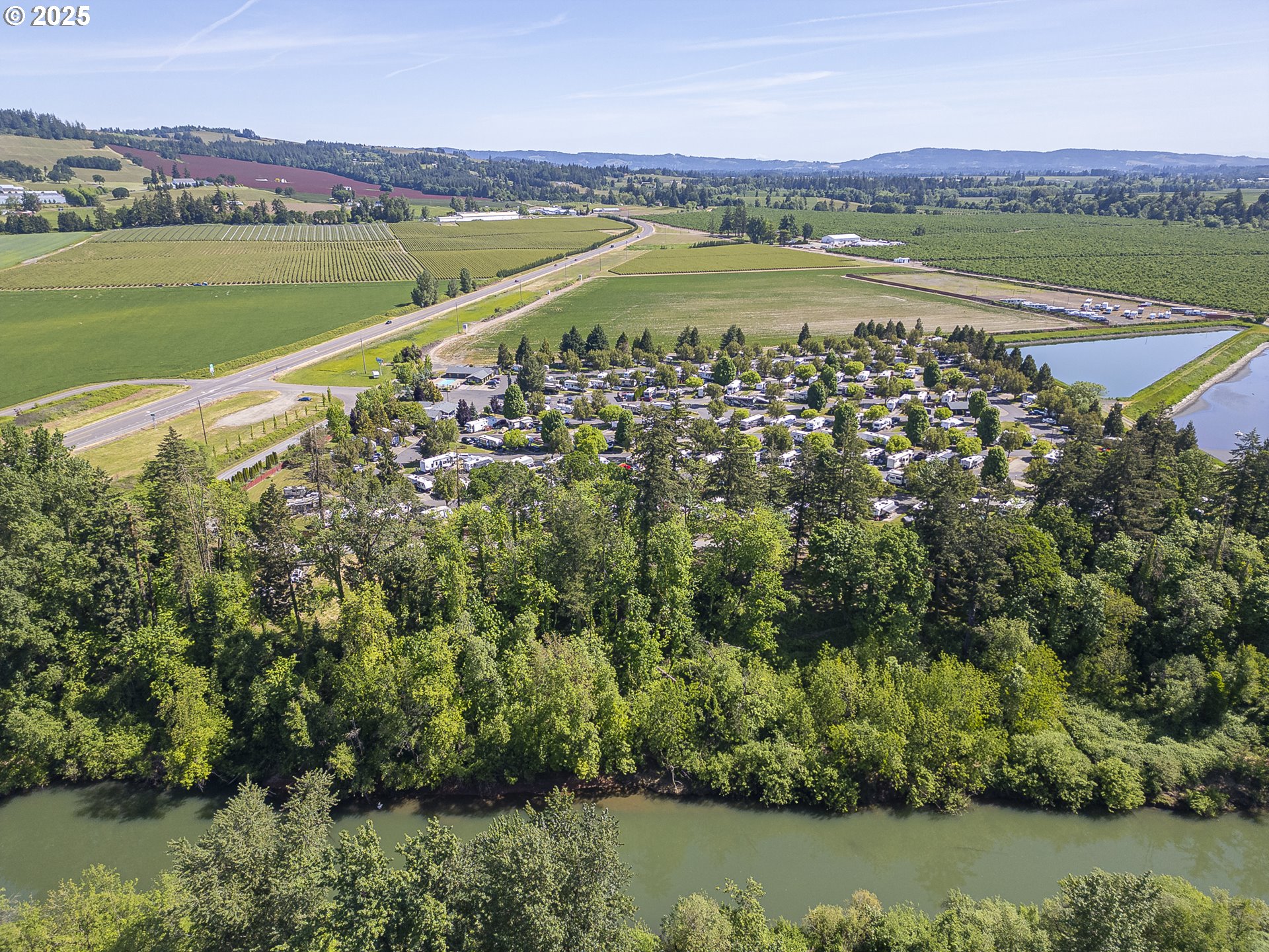 16190 Southeast Kreder Road Dayton, OR 97114 - Photo 4 of 12 a view of a city with a lake
