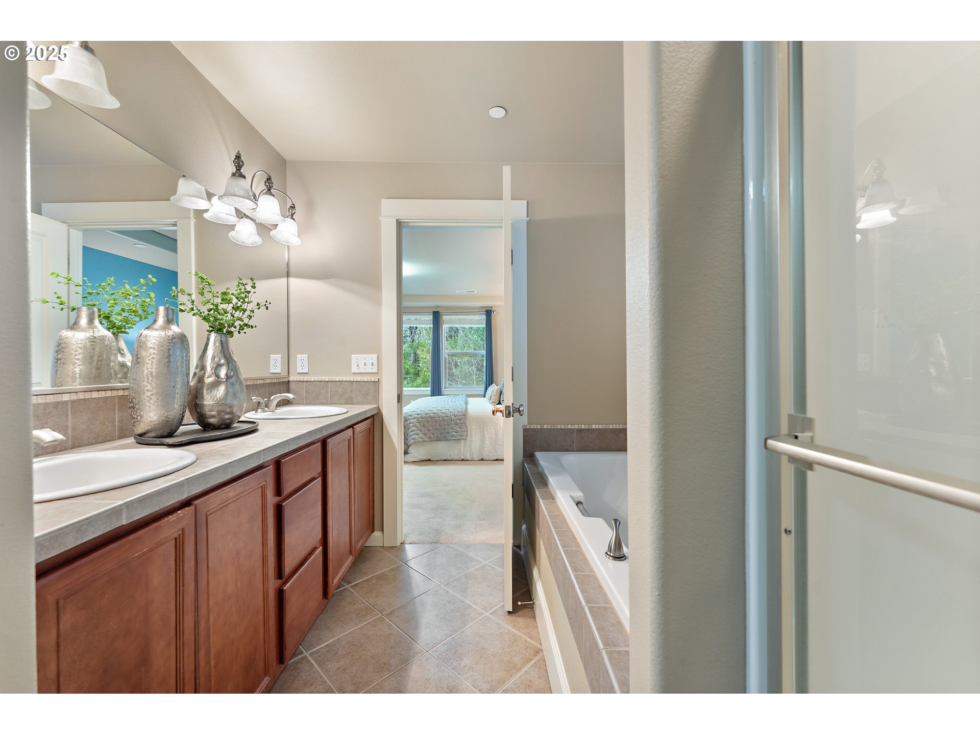 11347 Northwest Kimble Court Portland, OR 97229 - Photo 17 of 42