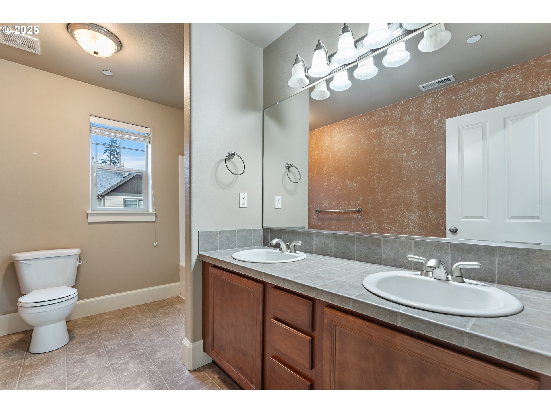 11347 Northwest Kimble Court Portland, OR 97229 - Photo 25 of 42