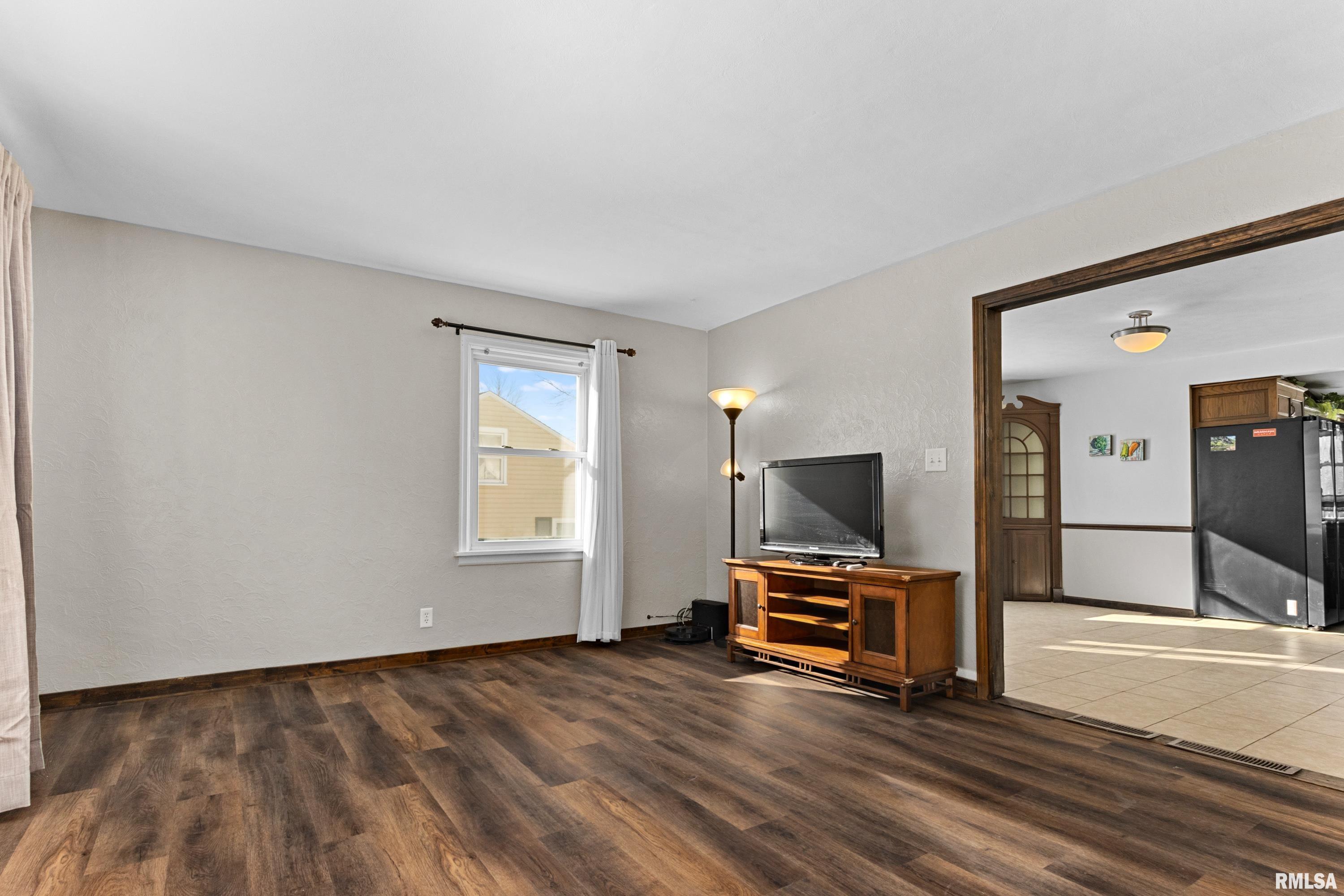 203 Court Drive Washington, IL 61571 - Photo 14 of 52