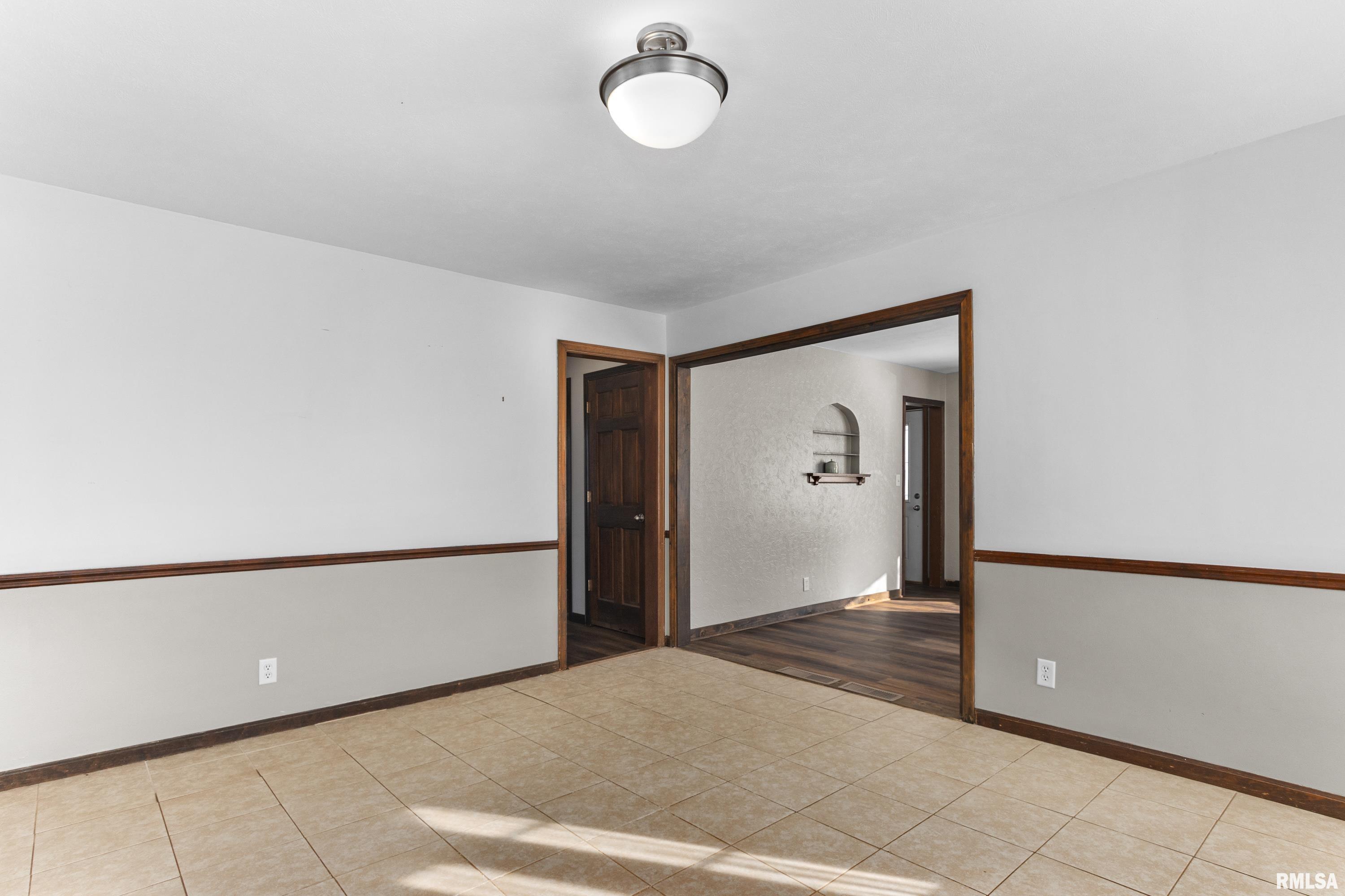 203 Court Drive Washington, IL 61571 - Photo 18 of 52