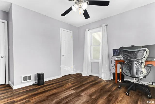 $192,900 | 203 Court Drive, Washington, IL 61571