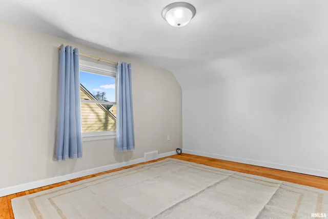 $192,900 | 203 Court Drive, Washington, IL 61571