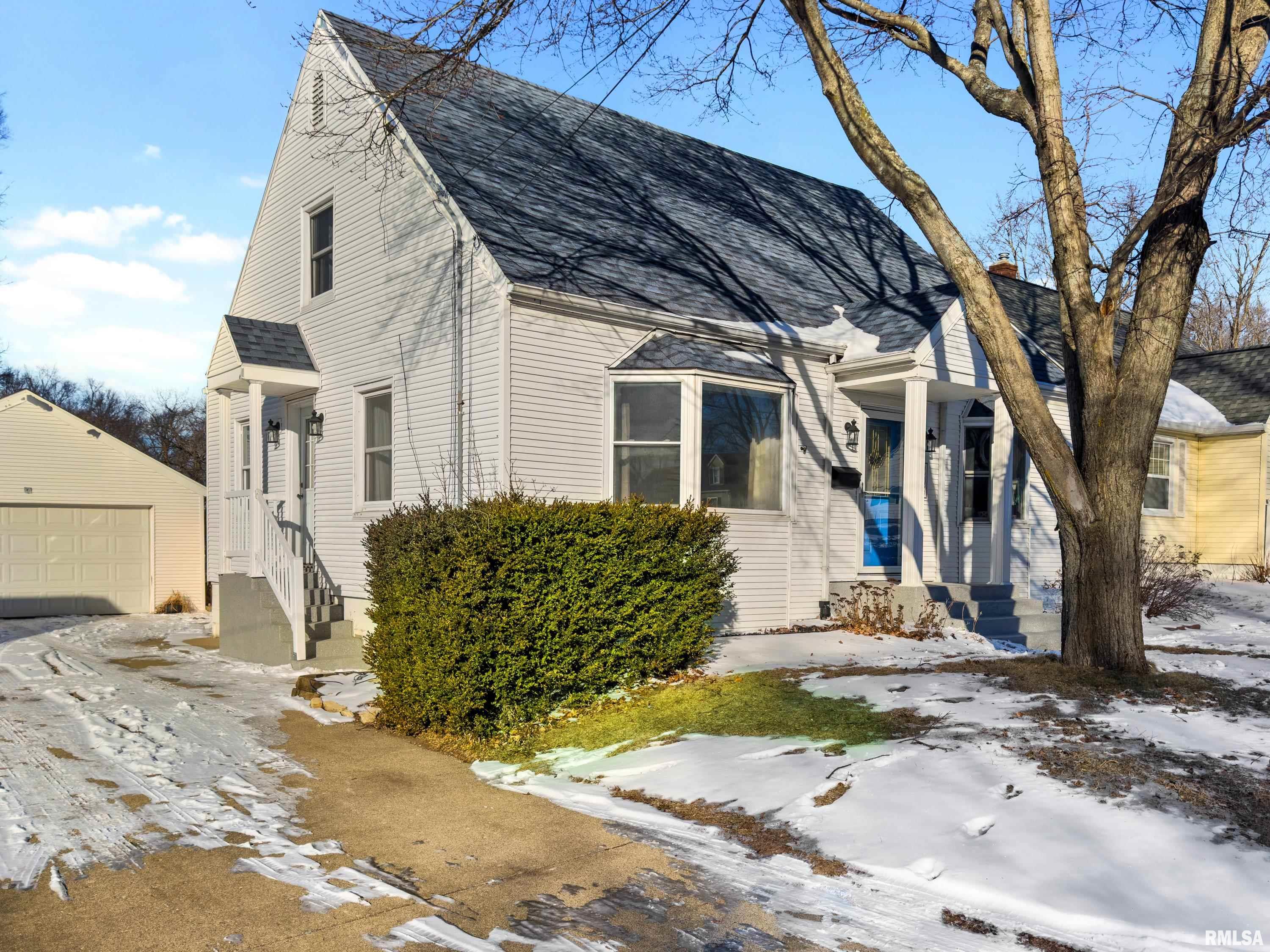 203 Court Drive Washington, IL 61571 - Photo 4 of 52