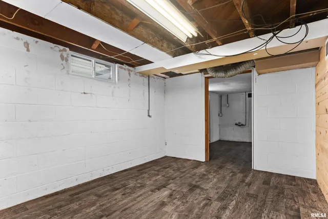 $192,900 | 203 Court Drive, Washington, IL 61571