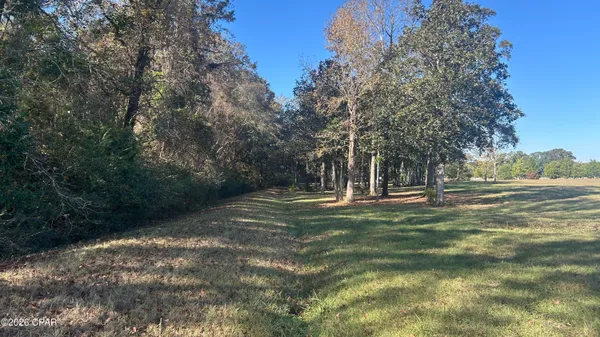 $899,900 | Sr-85 Sr-85 Lake, Laurel Hill, FL 32567