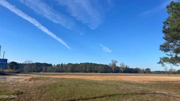 $899,900 | Sr-85 Sr-85 Lake, Laurel Hill, FL 32567