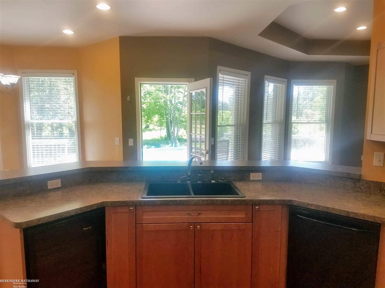 11535 Metcalf Road Emmett, MI 48022 - Photo 25 of 45 31349551-24.JPG