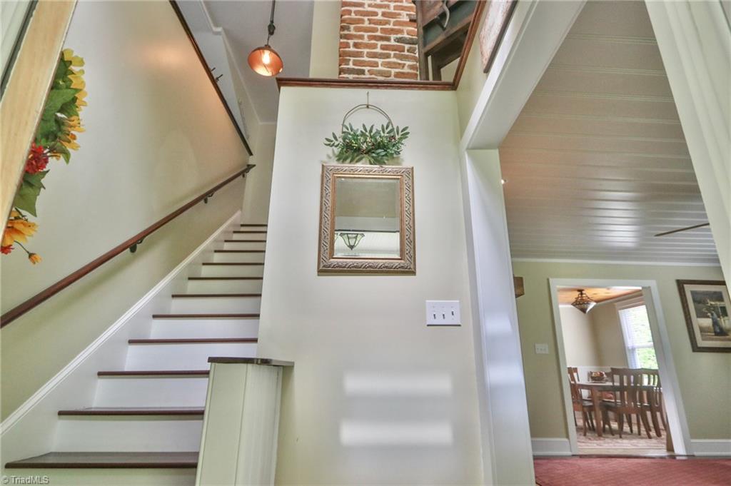 10086 Traphill Road Traphill, NC 28685 - Photo 11 of 44 Front entryway