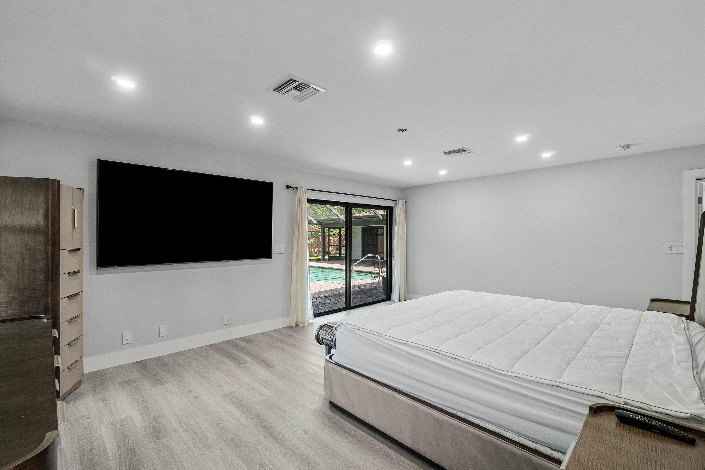 820 Southwest 16th Street Boca Raton, FL 33486 - Photo 26 of 44 030-820Southwest16thStreet-BocaRaton-FL-