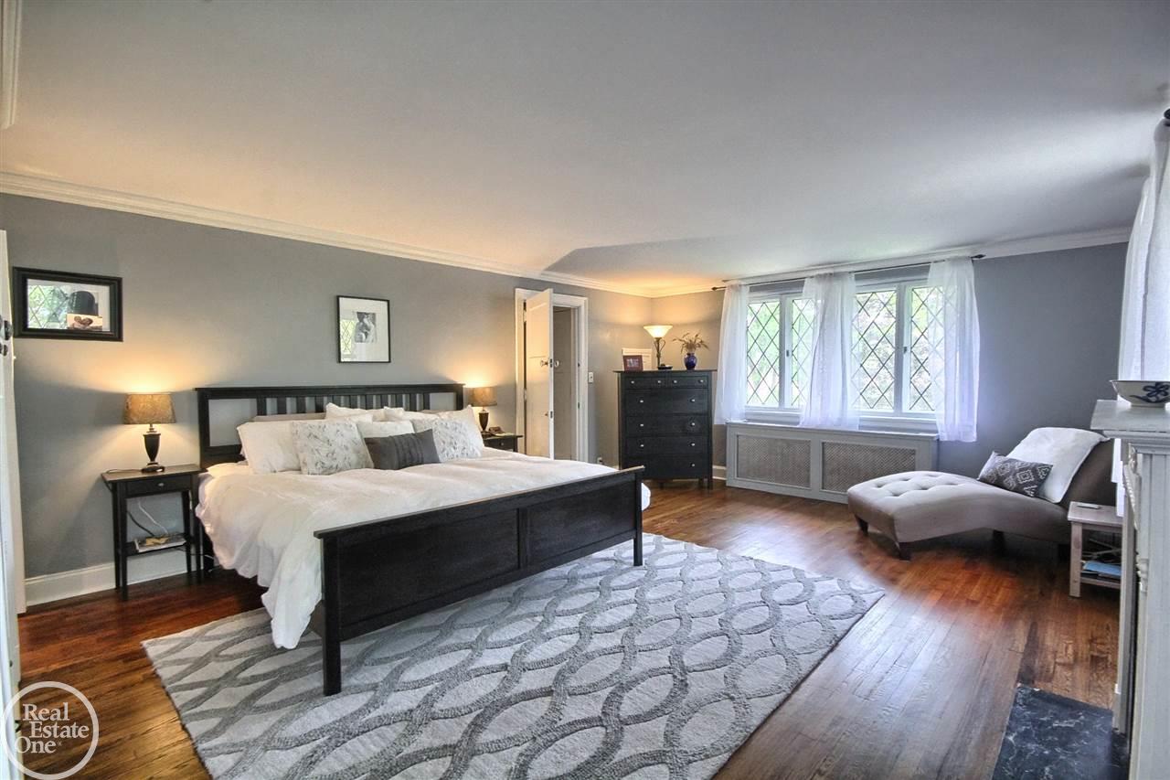 1045 Harvard Road Grosse Pointe Park, MI 48230 - Photo 14 of 29
