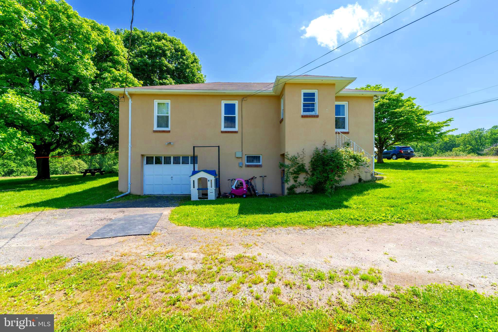 14015 Glen High Road Baldwin, MD 21013 - Photo 11 of 63 Driveway to Garage