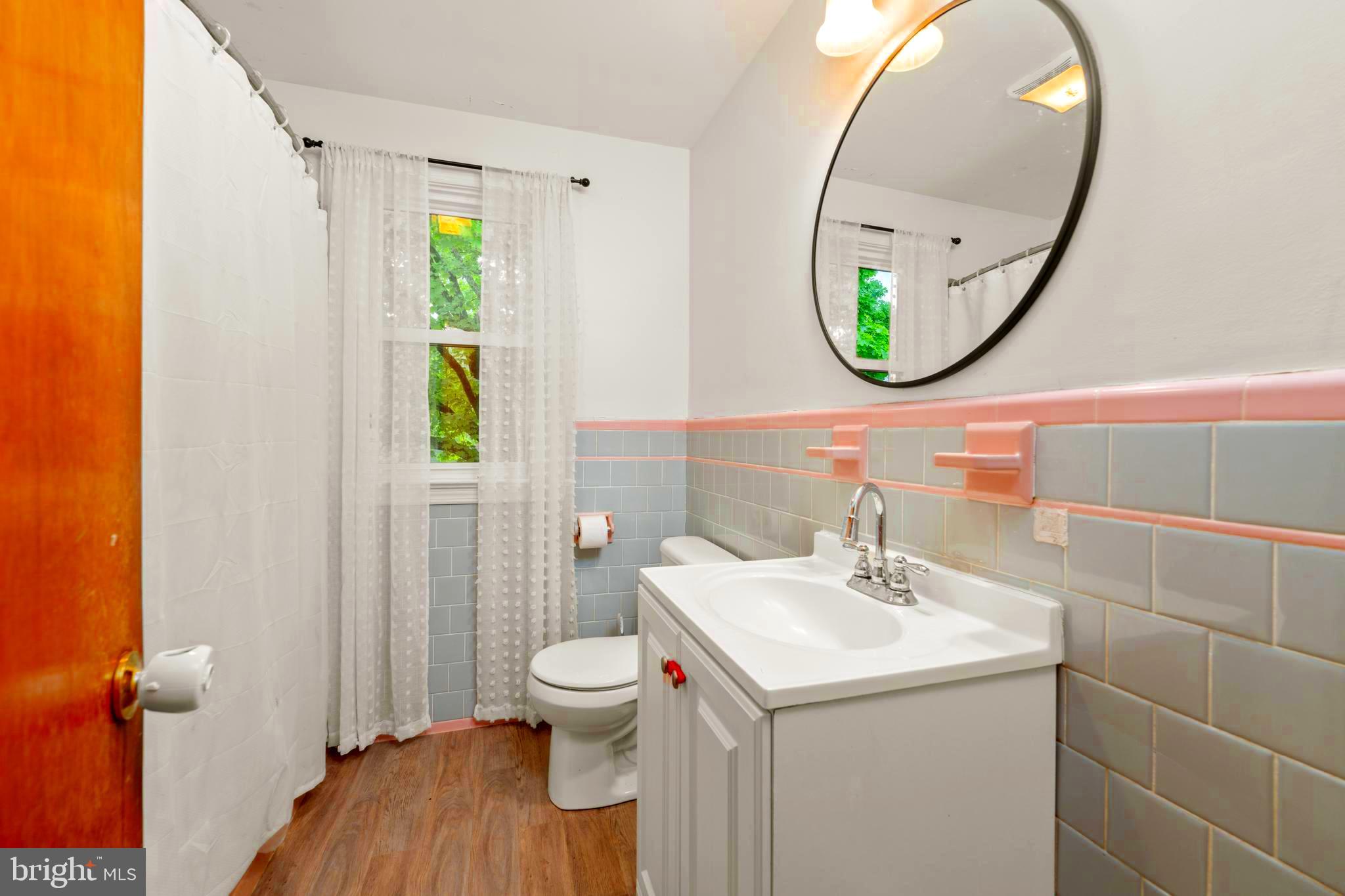 14015 Glen High Road Baldwin, MD 21013 - Photo 25 of 63 Hall Full Bath with Tub/Shower Combo