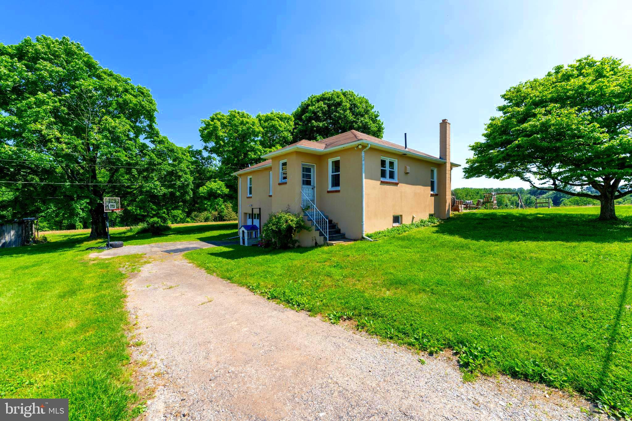 14015 Glen High Road Baldwin, MD 21013 - Photo 9 of 63 Plenty of Parking