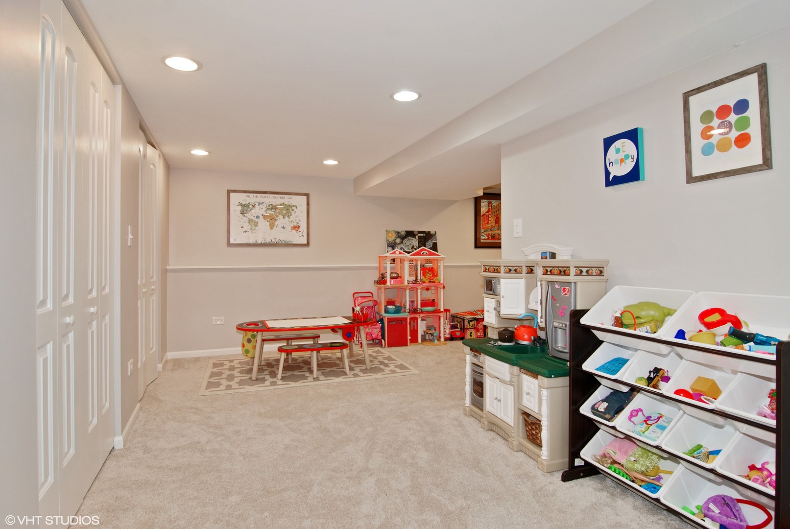 349 Nuttall Road Riverside, IL 60546 - Photo 9 of 25 a children room with toys