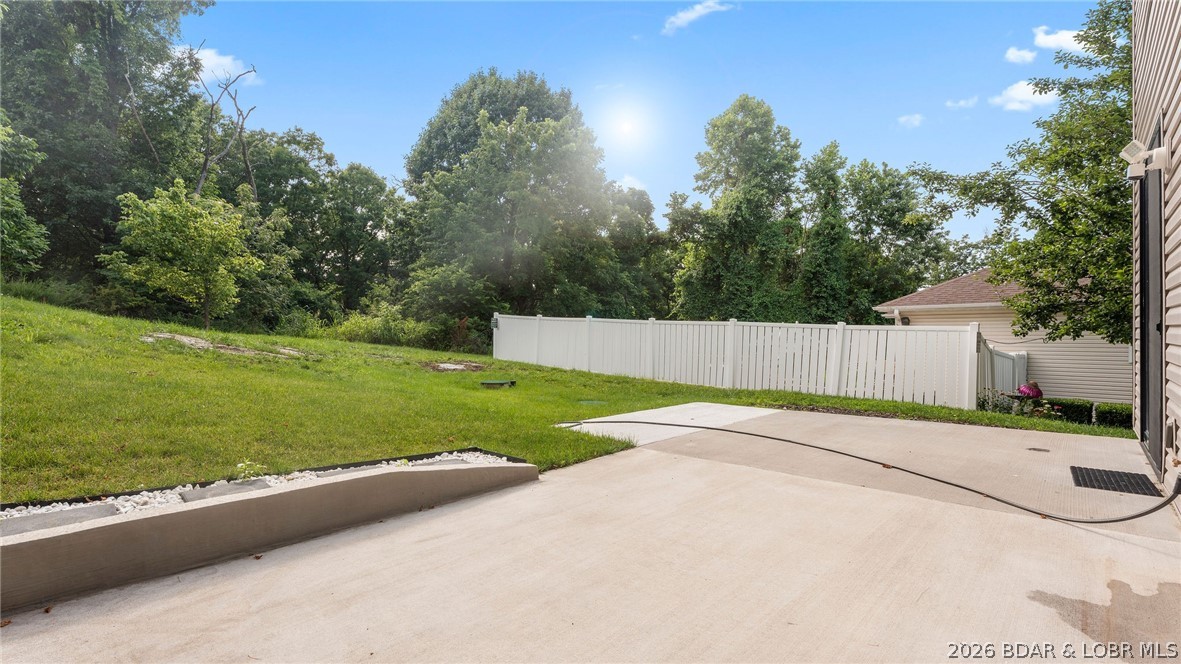 33 Hidden Cave Road Lake Ozark, MO 65049 - Photo 31 of 42