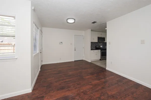 $1,900 | 5375 Little John Lane, Katy, TX 77493