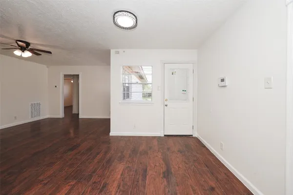$1,900 | 5375 Little John Lane, Katy, TX 77493