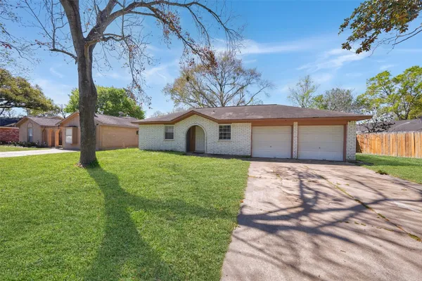 $1,900 | 5375 Little John Lane, Katy, TX 77493