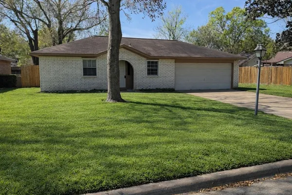 $1,900 | 5375 Little John Lane, Katy, TX 77493