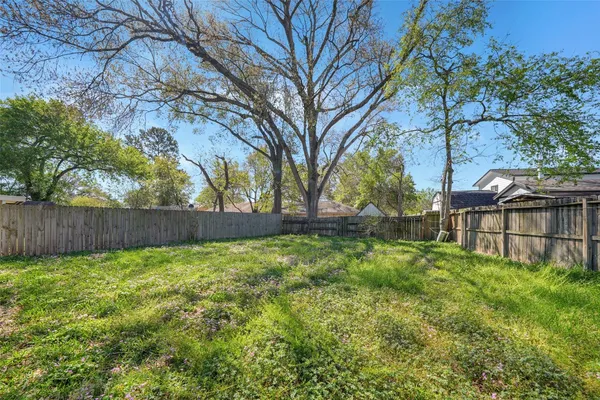 $1,900 | 5375 Little John Lane, Katy, TX 77493