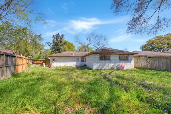 $1,900 | 5375 Little John Lane, Katy, TX 77493