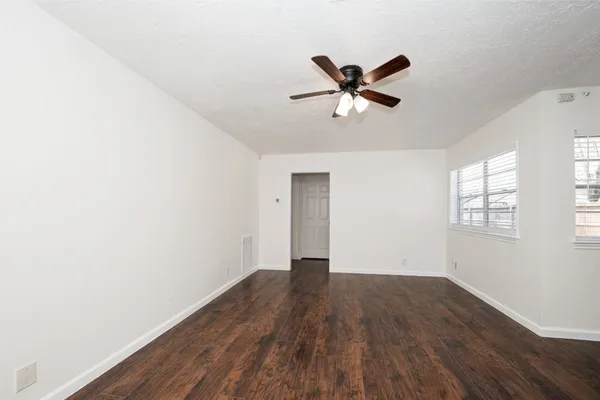 $1,900 | 5375 Little John Lane, Katy, TX 77493