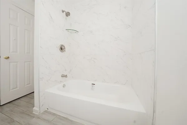 $1,900 | 5375 Little John Lane, Katy, TX 77493