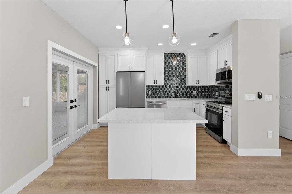 1112 Lake Shore Ranch Drive Seffner, FL 33584 - Photo 18 of 100