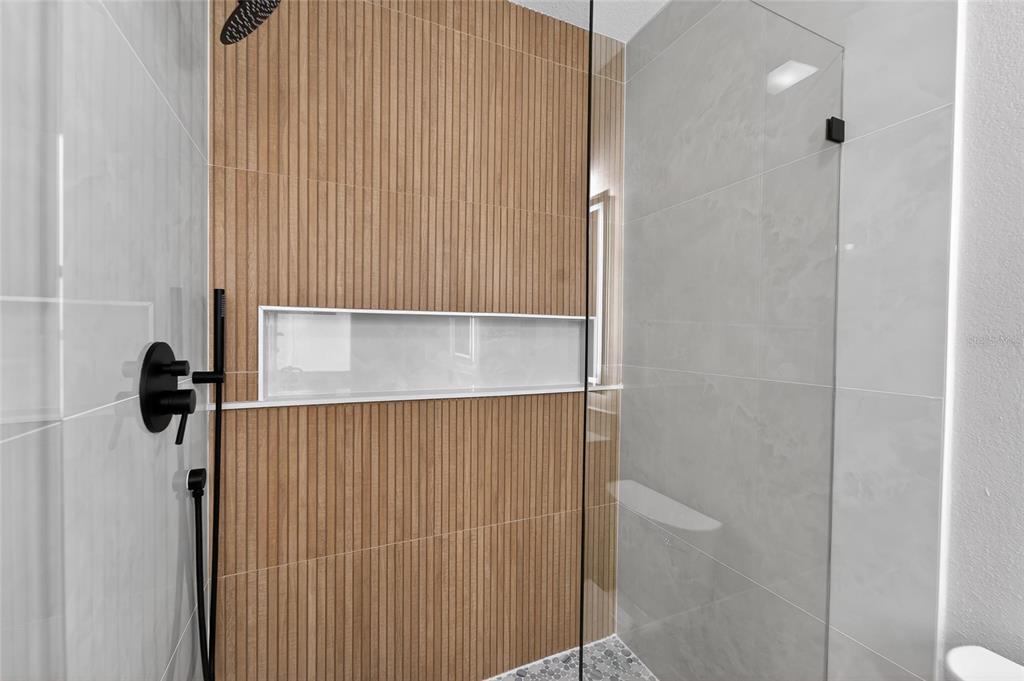 1112 Lake Shore Ranch Drive Seffner, FL 33584 - Photo 33 of 100